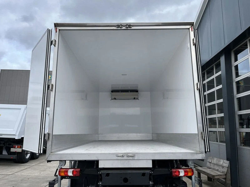Mercedes-Benz Atego 1725 4x4 Refrigerator Truck (6 units) - Leasing Mercedes-Benz Atego 1725 4x4 Refrigerator Truck (6 units): das Bild 13