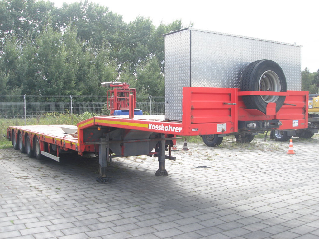 KAESSBOHRER Kaessbohrer LB4E Tiefladerauflieger EX-1 KK LOWBED AUSZIEHBAR-2x Lenkachsen - Tieflader Auflieger: das Bild 3 KAESSBOHRER Kaessbohrer LB4E Tiefladerauflieger EX-1 KK LOWBED AUSZIEHBAR-2x Lenkachsen - Tieflader Auflieger: das Bild 3