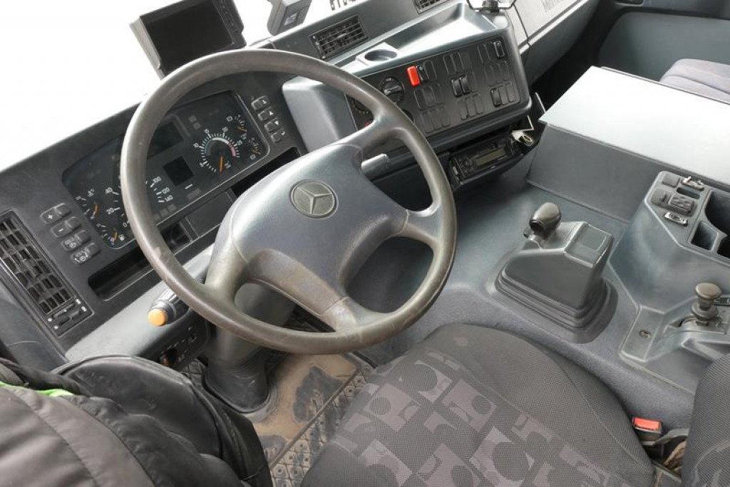 MERCEDES-BENZ Actros 3235 B 8x4 Betonmischer Stetter 9m³ -Deutsch - LKW: das Bild 5 MERCEDES-BENZ Actros 3235 B 8x4 Betonmischer Stetter 9m³ -Deutsch - LKW: das Bild 5