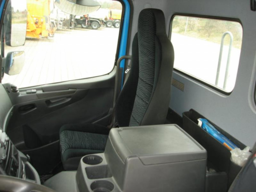 MERCEDES-BENZ Atego 1524 K Absetzkipper TOP +Funkfernbed. - Absetzkipper: das Bild 5 MERCEDES-BENZ Atego 1524 K Absetzkipper TOP +Funkfernbed. - Absetzkipper: das Bild 5