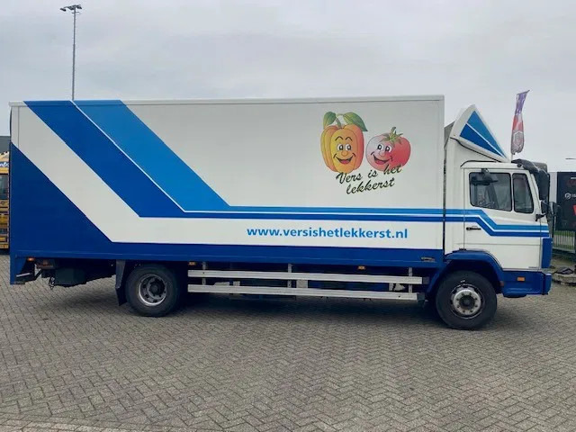 Mercedes-Benz 1317 iso laadbak plus klep, manuel... - Koffer LKW: das Bild 3 Mercedes-Benz 1317 iso laadbak plus klep, manuel... - Koffer LKW: das Bild 3