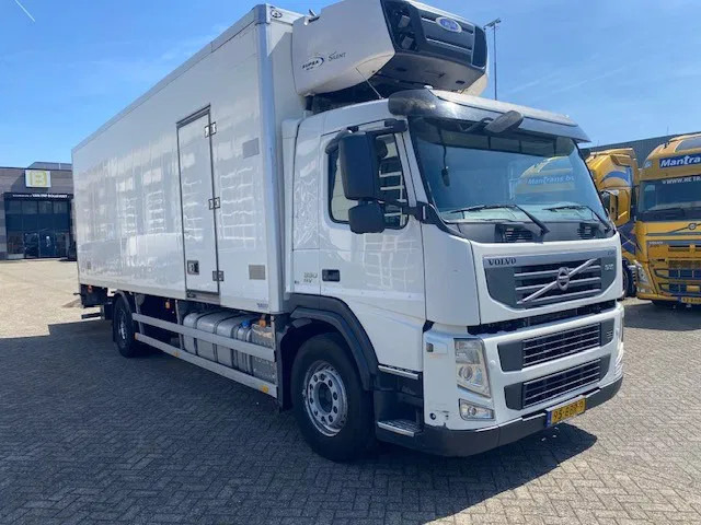 Volvo FM 330 EEV koelvriesbak , 760 lang, 2 comp, carrier koeler, D"hollandia klep - Kühlkoffer LKW: das Bild 2 Volvo FM 330 EEV koelvriesbak , 760 lang, 2 comp, carrier koeler, D"hollandia klep - Kühlkoffer LKW: das Bild 2