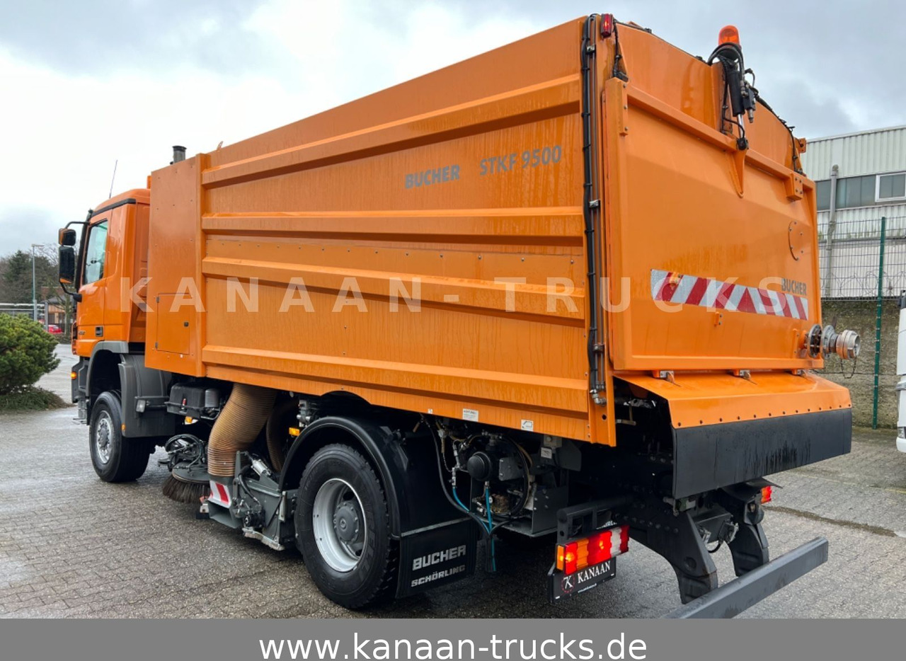 Mercedes-Benz 2032 Actros 4x4 Bucher STKF 9500 AIRPORT KLIMA - Kehrmaschine: das Bild 4 Mercedes-Benz 2032 Actros 4x4 Bucher STKF 9500 AIRPORT KLIMA - Kehrmaschine: das Bild 4