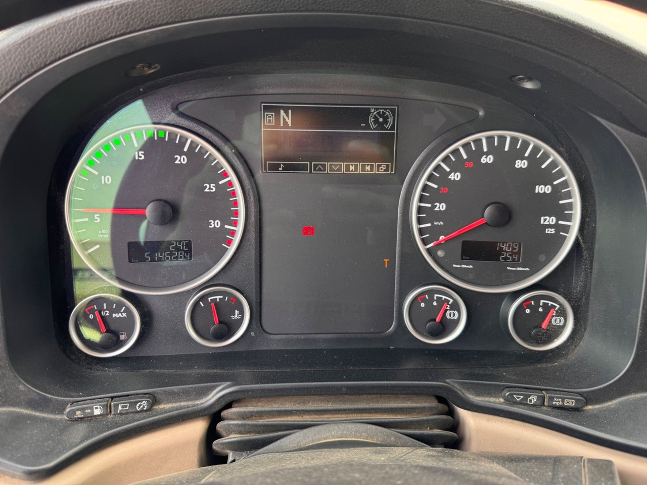 MAN 26.460 TGS 6x6H BLS NEW MOTOR !!! - Sattelzugmaschine: das Bild 3 MAN 26.460 TGS 6x6H BLS NEW MOTOR !!! - Sattelzugmaschine: das Bild 3