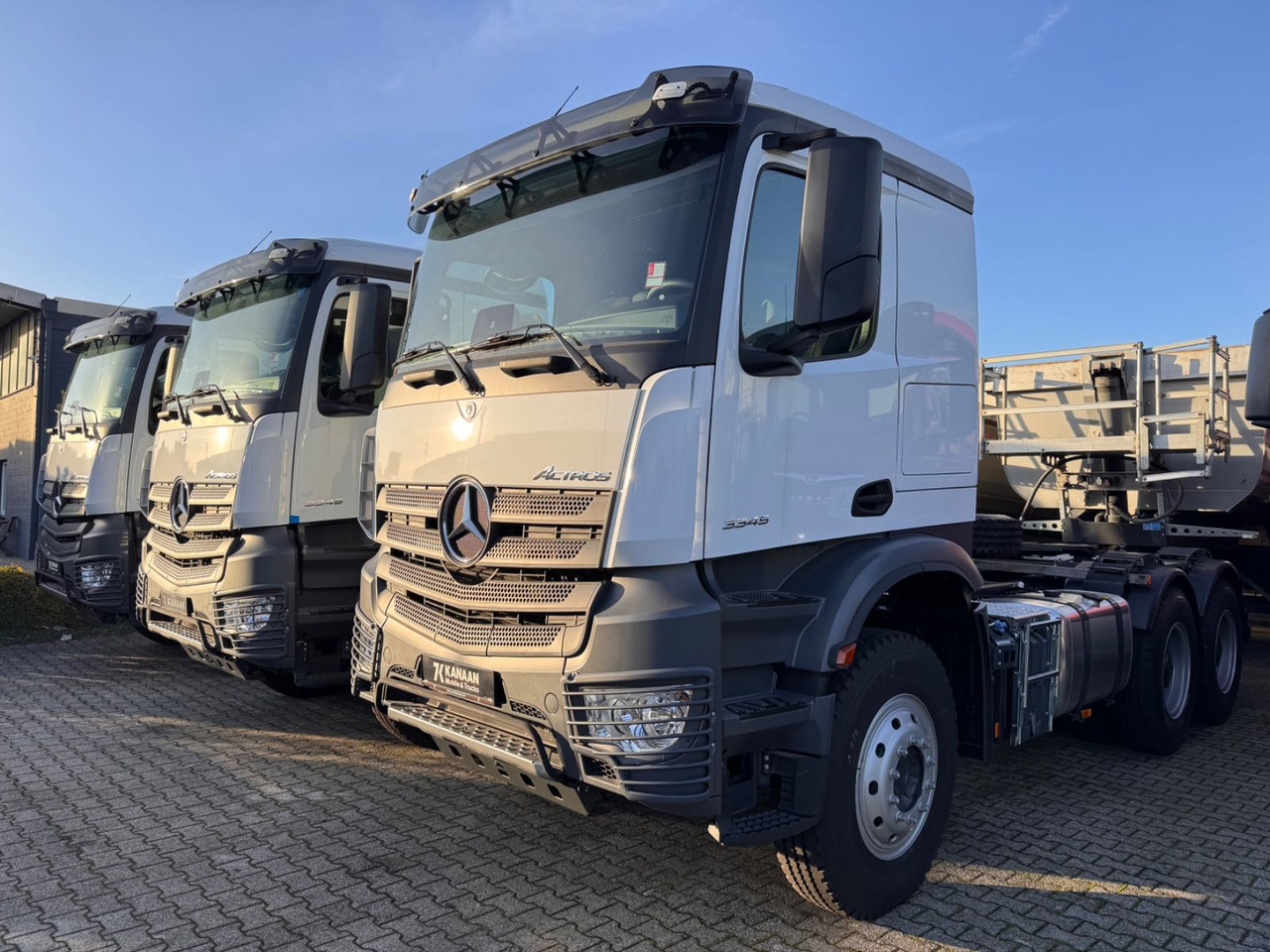 Mercedes-Benz 3345 S 6x4 Actros Manual Gear HeavyDuty NEW - Sattelzugmaschine: das Bild 4 Mercedes-Benz 3345 S 6x4 Actros Manual Gear HeavyDuty NEW - Sattelzugmaschine: das Bild 4