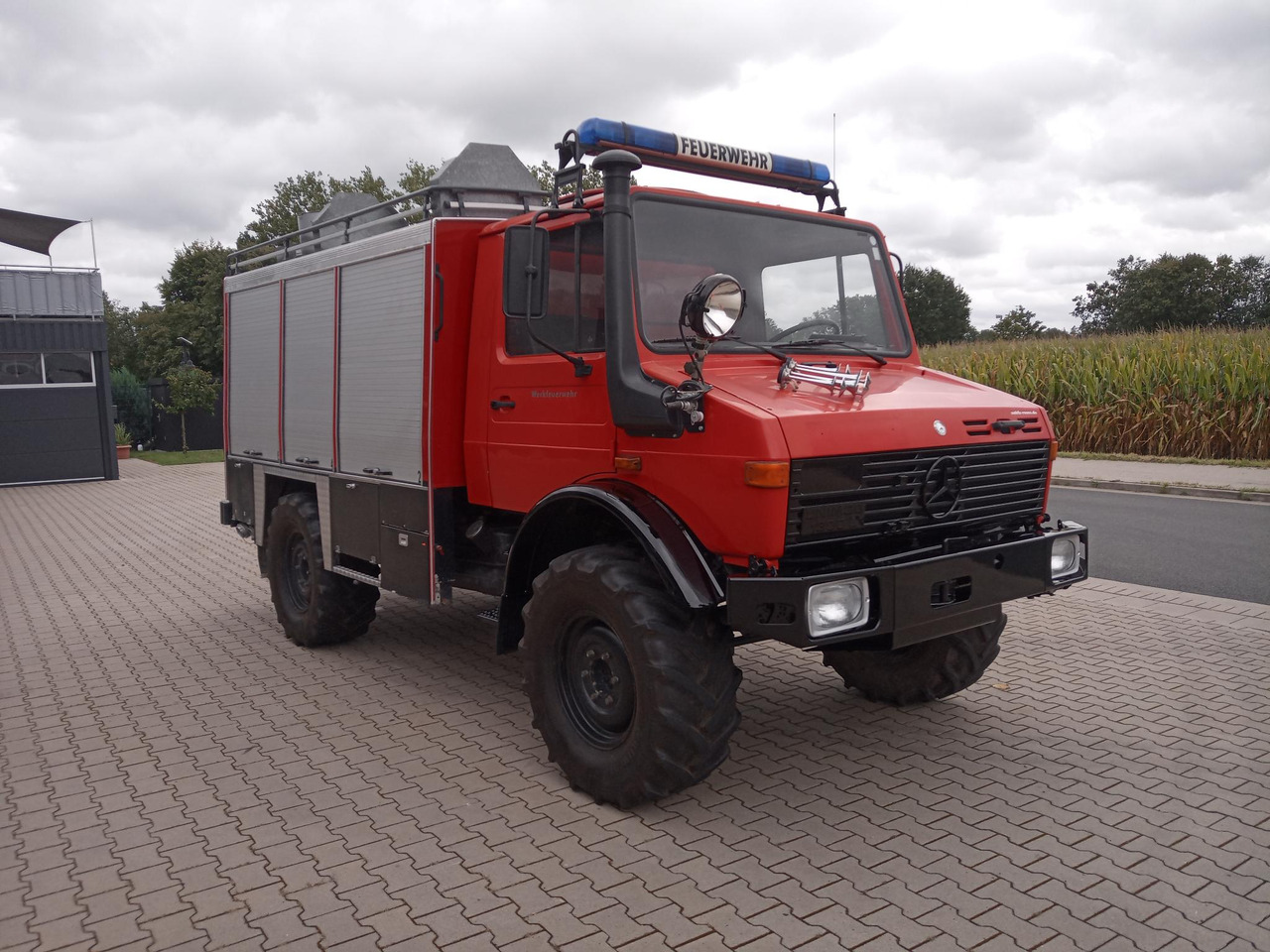 Mercedes Benz Unimog U1300L Unimog Firetruck - Feuerwehrfahrzeug: das Bild 1 Mercedes Benz Unimog U1300L Unimog Firetruck - Feuerwehrfahrzeug: das Bild 1