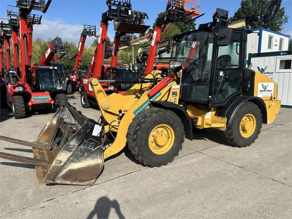 CAT 906 (9145) - Hoflader: das Bild 2 CAT 906 (9145) - Hoflader: das Bild 2