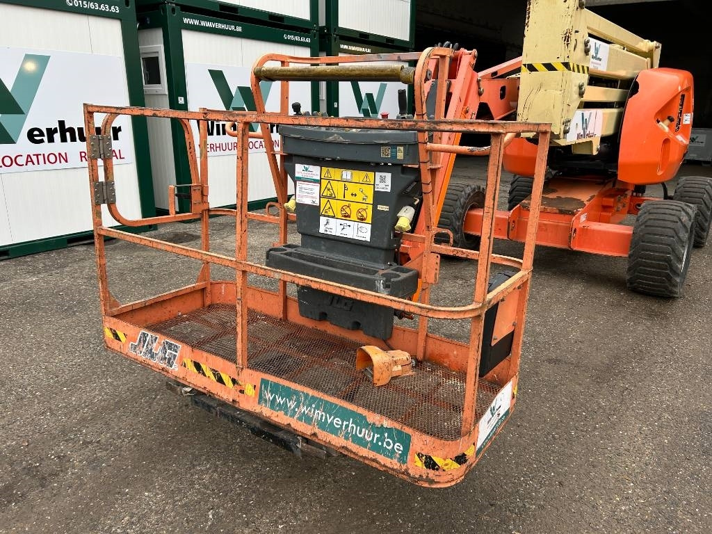 JLG 450 AJ - Gelenkarmbühne: das Bild 3 JLG 450 AJ - Gelenkarmbühne: das Bild 3