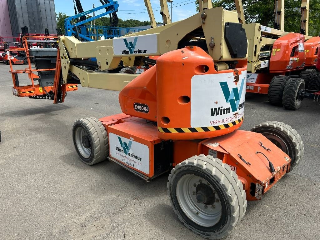 JLG E 450 AJ - Gelenkarmbühne: das Bild 2 JLG E 450 AJ - Gelenkarmbühne: das Bild 2
