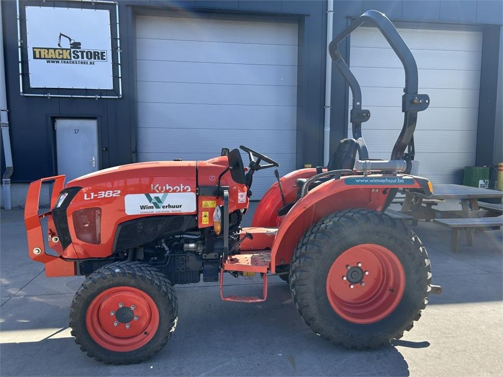 Kubota L1-382 (5283) - Kommunaltraktor: das Bild 1 Kubota L1-382 (5283) - Kommunaltraktor: das Bild 1