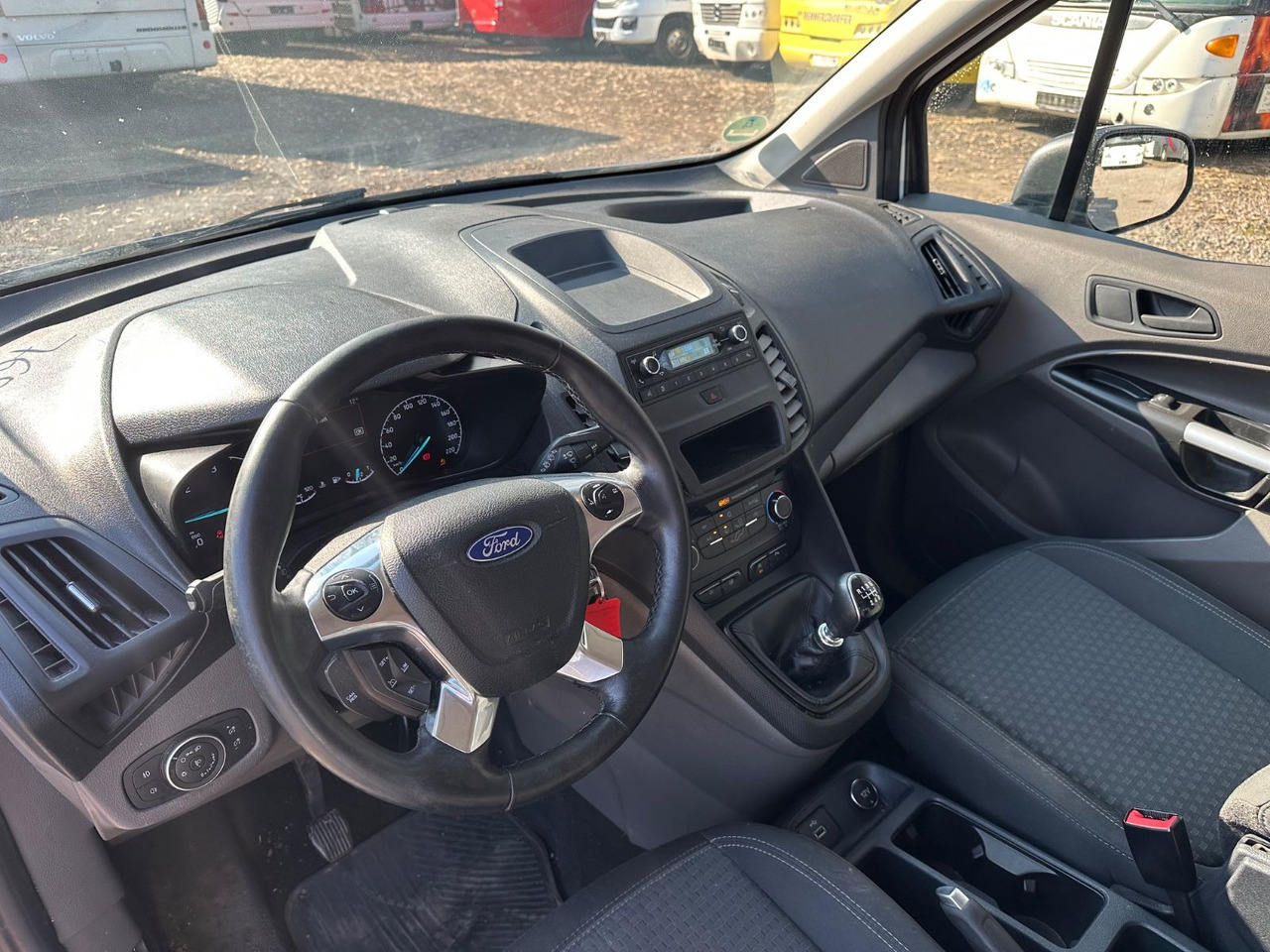 Ford Grand Tourneo 1.5 EcoBlue 74kW Auto Trend - Personentransporter: das Bild 4 Ford Grand Tourneo 1.5 EcoBlue 74kW Auto Trend - Personentransporter: das Bild 4