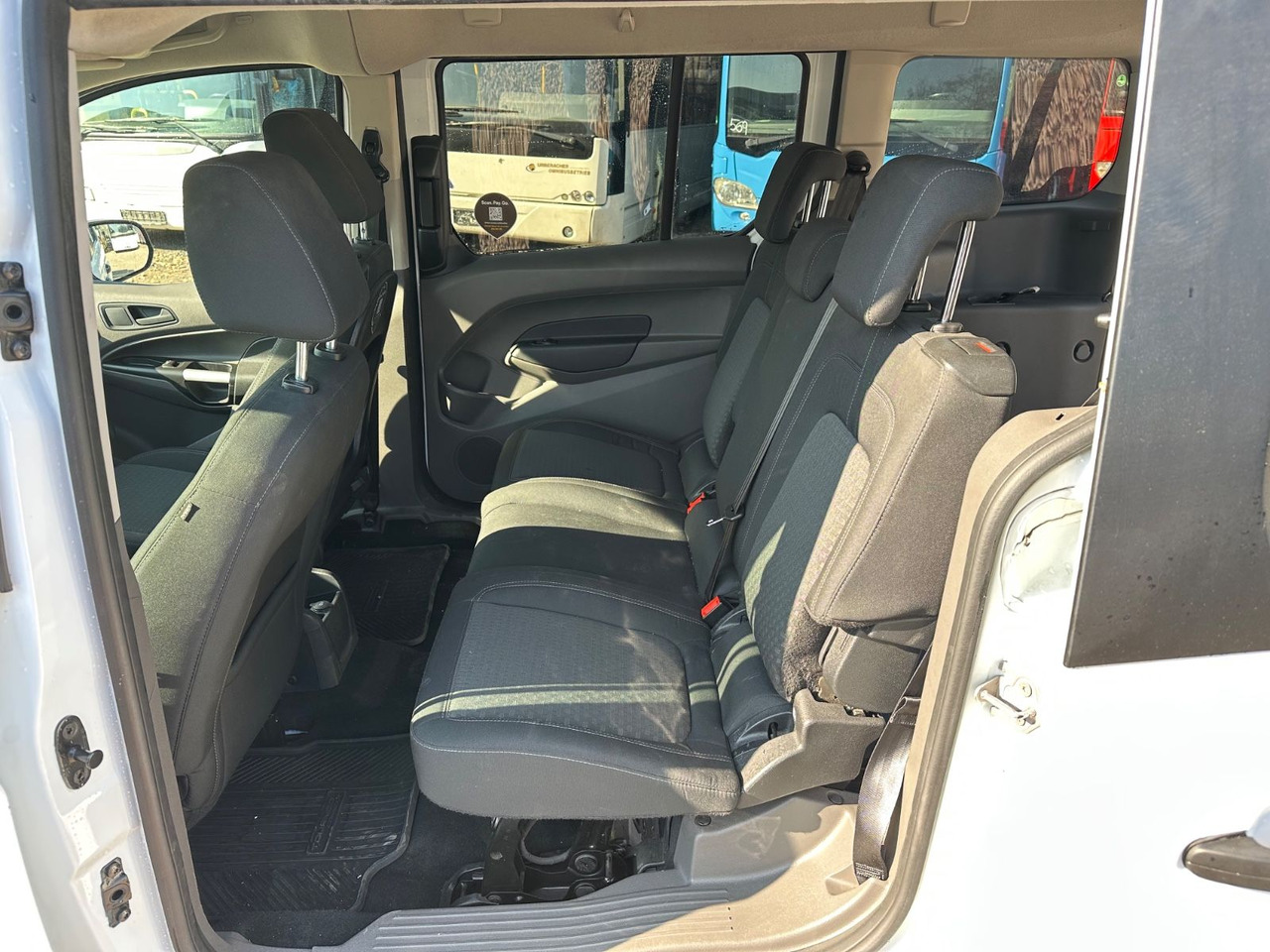 Ford Grand Tourneo 1.5 EcoBlue 74kW Auto Trend - Personentransporter: das Bild 5 Ford Grand Tourneo 1.5 EcoBlue 74kW Auto Trend - Personentransporter: das Bild 5