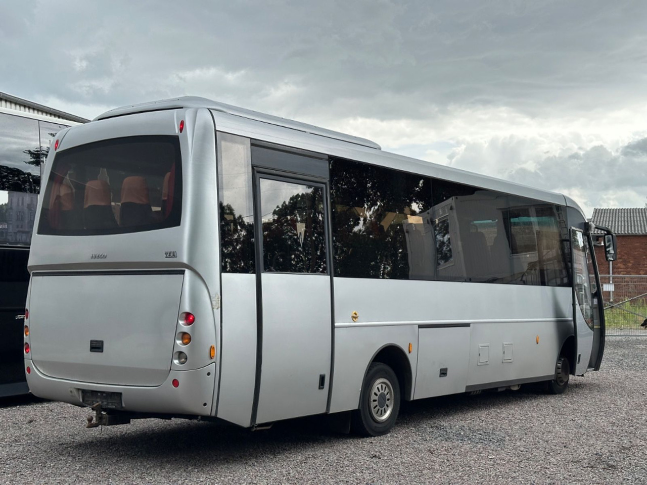 Iveco Kapena Tema 100 (32*Sitze*DE*TOP*Schalt) O510 Iveco Kapena Tema 100 , O 510, 818, Rapido - Kleinbus, Personentransporter: das Bild 2 Iveco Kapena Tema 100 (32*Sitze*DE*TOP*Schalt) O510 Iveco Kapena Tema 100 , O 510, 818, Rapido - Kleinbus, Personentransporter: das Bild 2