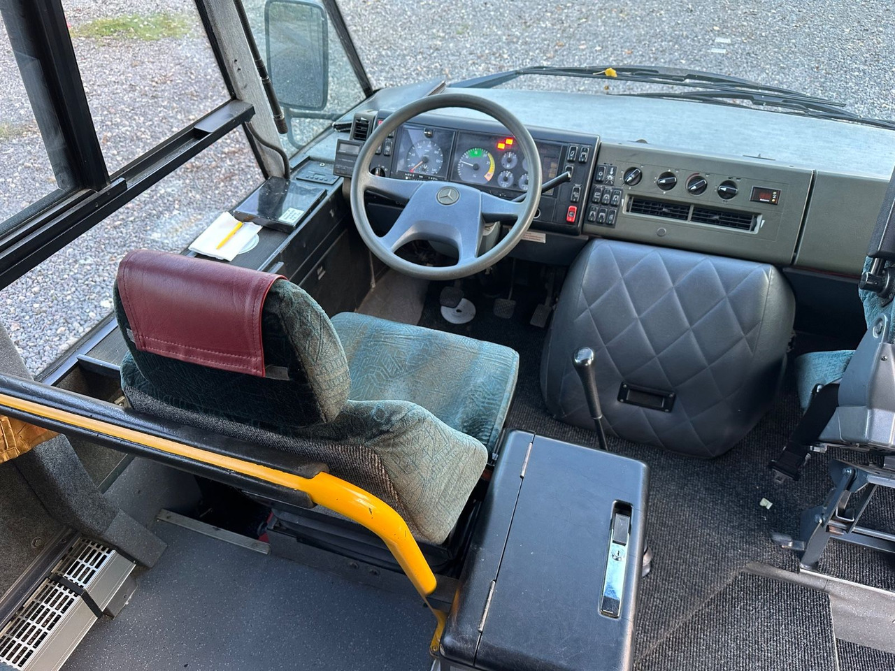 Mercedes-Benz O815 D Teamstar Auwärter (AC*7,49 t) - Kleinbus, Personentransporter: das Bild 3 Mercedes-Benz O815 D Teamstar Auwärter (AC*7,49 t) - Kleinbus, Personentransporter: das Bild 3