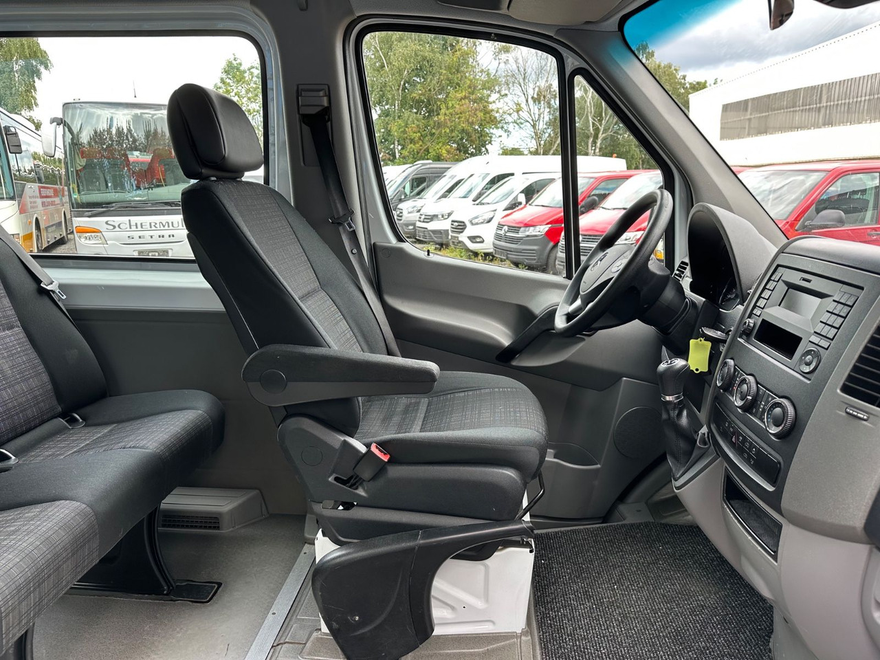 Mercedes-Benz Sprinter 313 CDi (DE*Klima*3,2t) - Kleinbus, Personentransporter: das Bild 4 Mercedes-Benz Sprinter 313 CDi (DE*Klima*3,2t) - Kleinbus, Personentransporter: das Bild 4