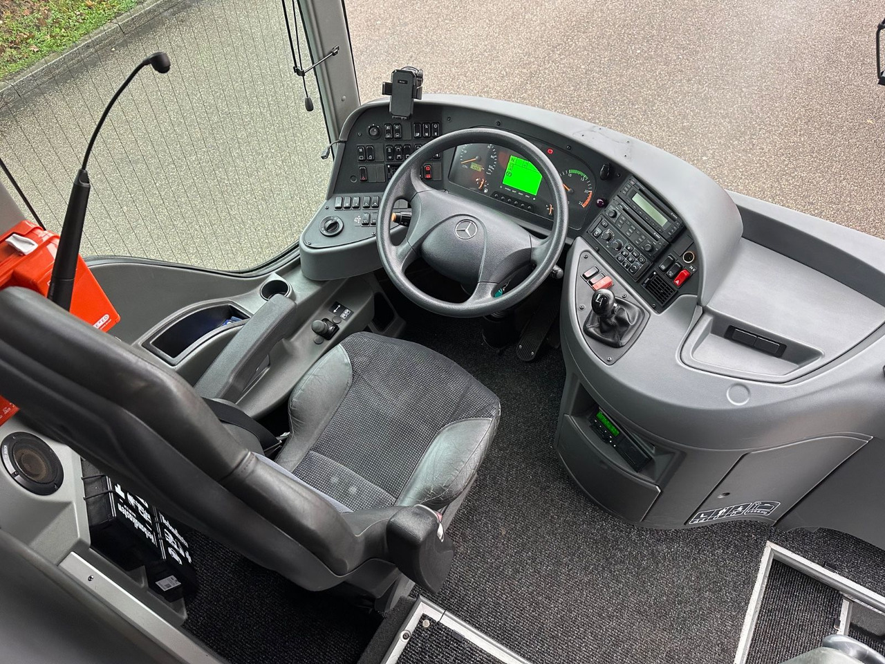 Mercedes-Benz Tourismo O350 15 RHD (205 tKm*DE*TOP) - Reisebus: das Bild 5 Mercedes-Benz Tourismo O350 15 RHD (205 tKm*DE*TOP) - Reisebus: das Bild 5