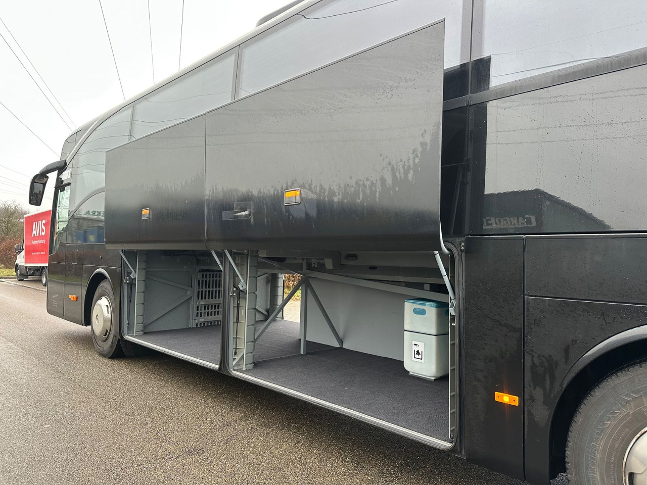 Mercedes-Benz Tourismo O350 15 RHD (205 tKm*DE*TOP) - Reisebus: das Bild 4 Mercedes-Benz Tourismo O350 15 RHD (205 tKm*DE*TOP) - Reisebus: das Bild 4