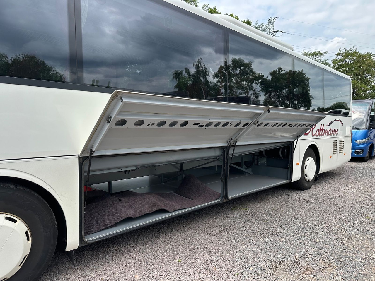 Setra S 415 UL Business (54 SchlafSitze*Klima)UL-GT - Überlandbus: das Bild 4 Setra S 415 UL Business (54 SchlafSitze*Klima)UL-GT - Überlandbus: das Bild 4