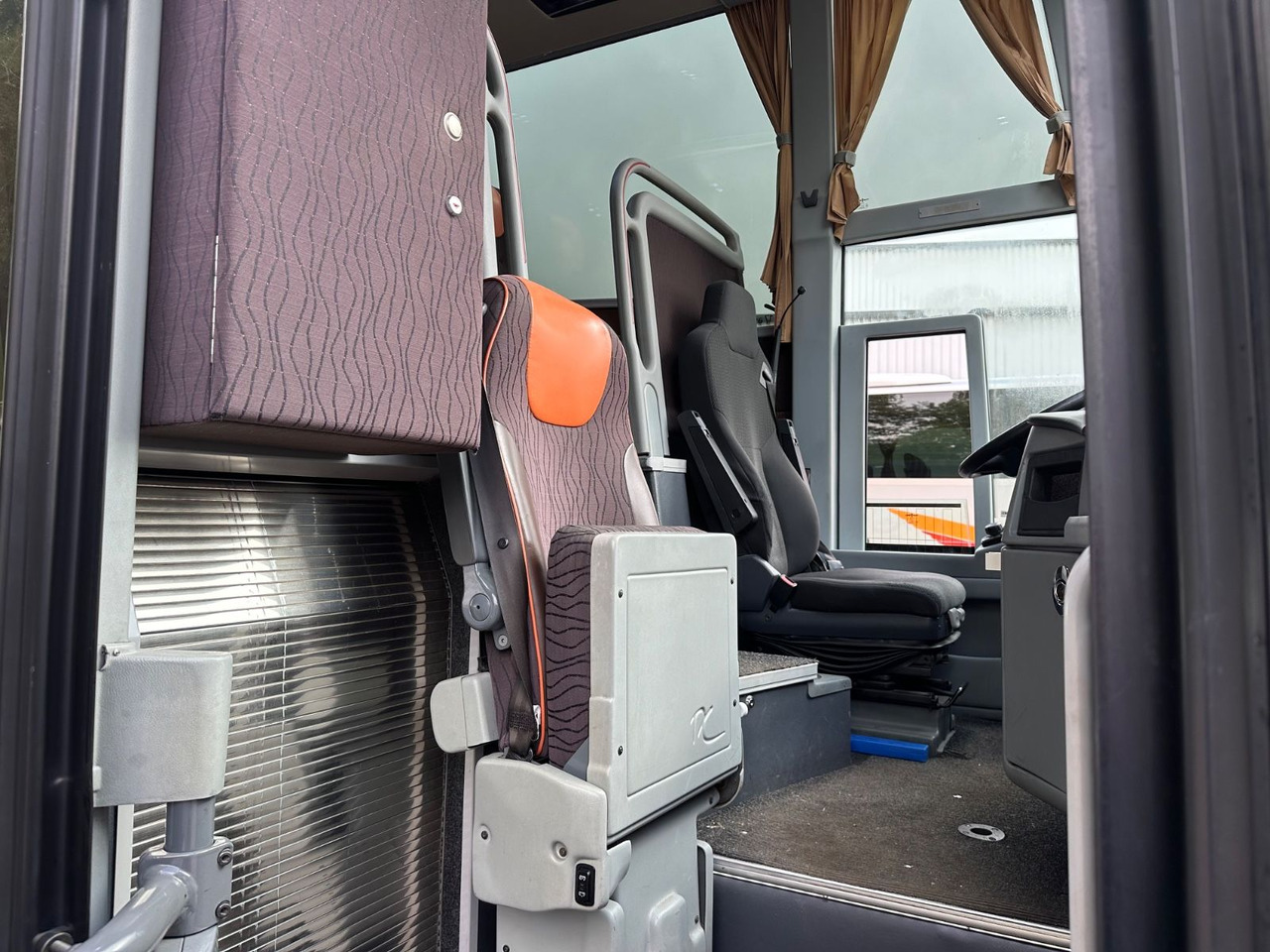 Reisebus Vanhool TX17 Astron (TOP*57 Sitze) 417 HDH/ 517 HDH: das Bild 12